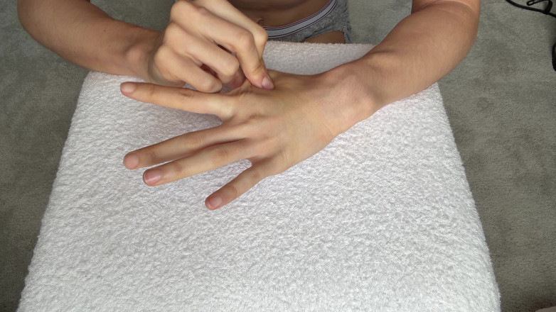 Ms Emmy Lynn: 手崇拜女友叙事