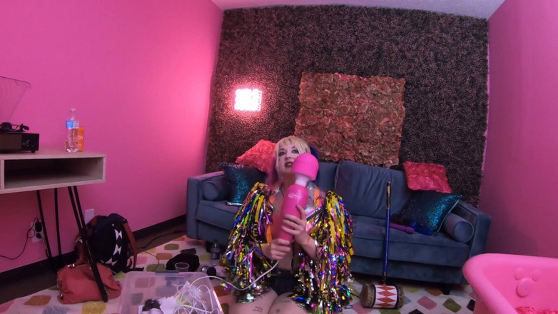 Leya Falcon: Păsările de pradă Harley Quinn caută jucăriile potrivite