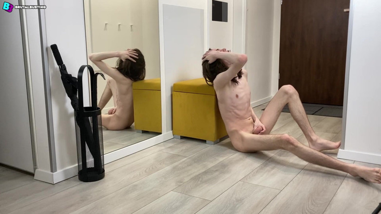 David Marcek: Io ci ha aiutato a trasformare i suoi testicoli in...