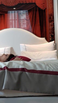 Berlin Nights, Putera Godaan Itali dengan Valentina Nappi 7