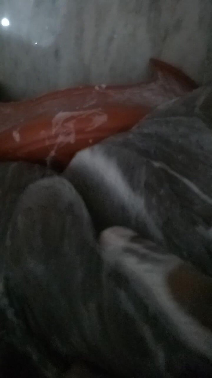 SimranHart: Büyük yarak mastürbasyonu banyo