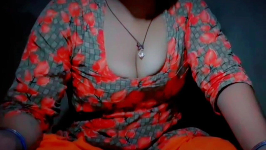 Nude Mms of a Hot Naked Girl Fingering Her Pussy (Tricolor Music)