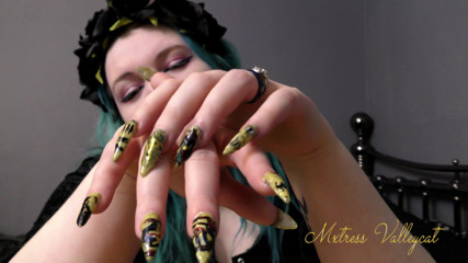 Mxtress Valleycat: Claw worship