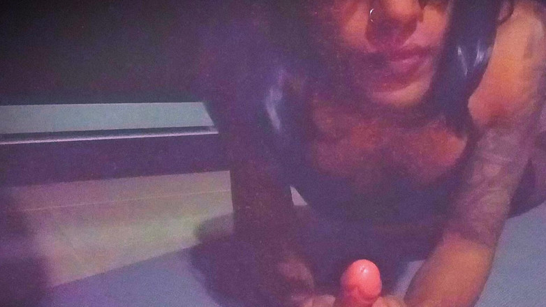Ombunny: Wajah aduhai cewek cantik ini dicrot di mulut