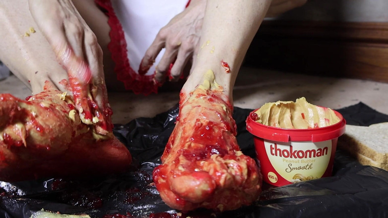 Gianna: Peanut Butter, Jelly en een voetfetisj -fantasie