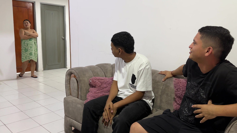 Duoafroditas: Ik word onzorgvuldig en mijn beste vriendin neukt het dikke...