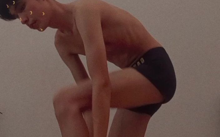 Urfaved studio: Sköt det själv, bara du tittar