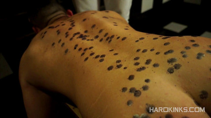 Hard Kinks: Poslouchej svého pána