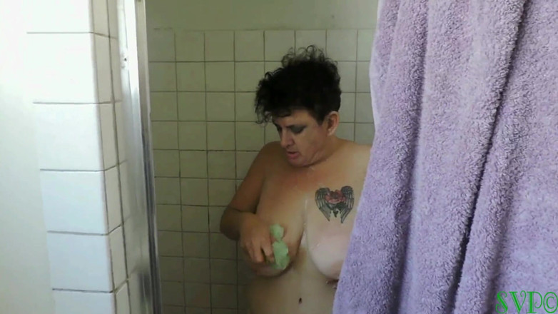 Nasty grannies: ยายหน้าอกใหญ่คือเครื่องช่วยตัวเองและน้ำแตกพันธุ์แท้ ตอนที่ 2