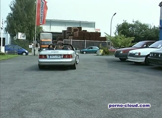 Porno Cloud: Sunny venkovní jízda a šukání
