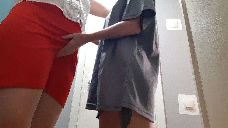 Lesbian-candys: Uwiodłem macochę, by nas szarpać w tym samym czasie