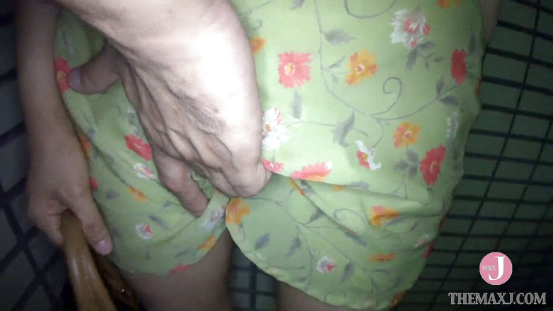 Celebrity Japan: 角を曲がったところにある可愛い女性、彼女のAV初出演!緒方泰子 - intro