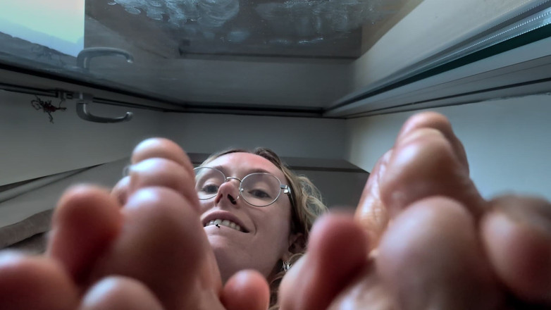 Goddess Transcendence: 5-minütige fußanbetung, domina-gehorsamstraining