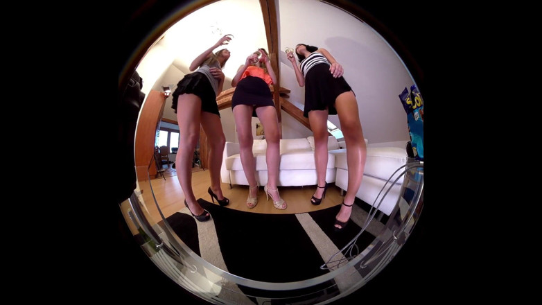 Leon Lambert Girls Twerk Parties CFNM: Hete babe-vrienden hebben plezier met dansen
