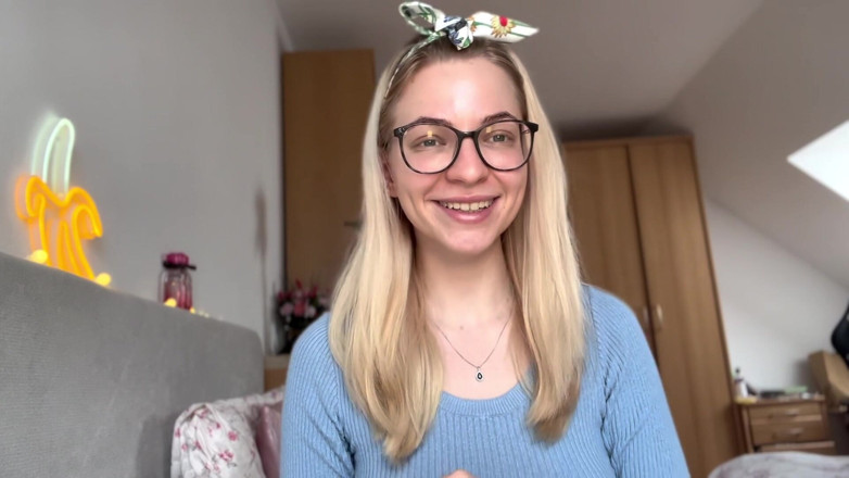 Goddess_Bella_Rae: Dominare hrănitoare (dominare feminină)