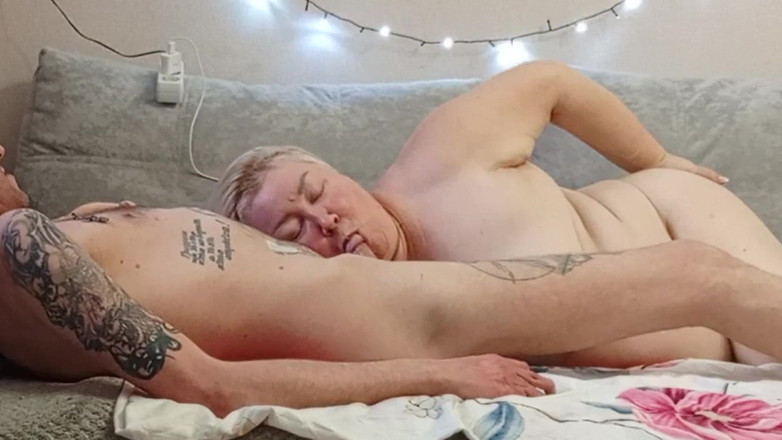 Zona901: 隣人を口で抱き、顔に精液をかけた