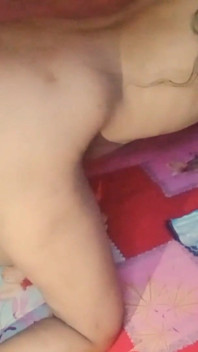 Indická dívka s velkým zadkem Tasneem šla velkým ptákem na Valentýna