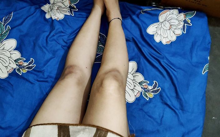 Sangeet sexy: Слуга утолила жажду госпожи