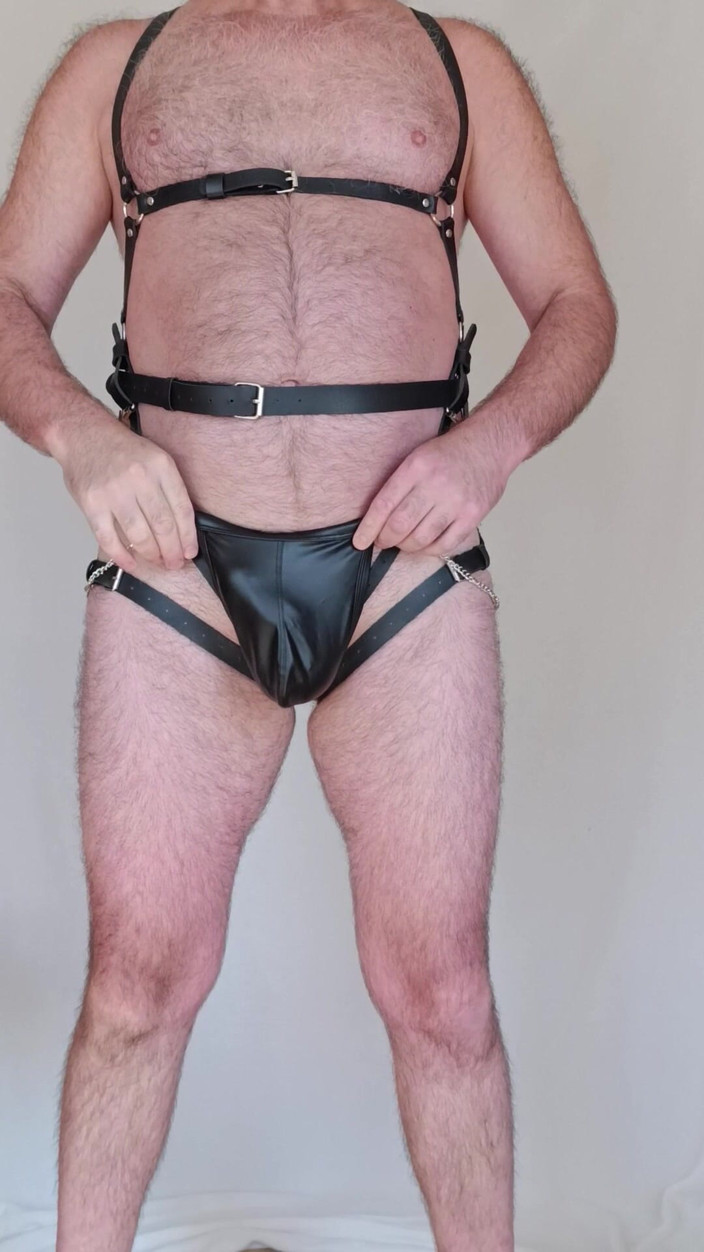 Assjoy bob: Asshole in Belts and Fingers