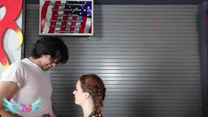 Siri Pornstar: İri göğüslü sarışın siri porno yıldızı boşalma derlemesi