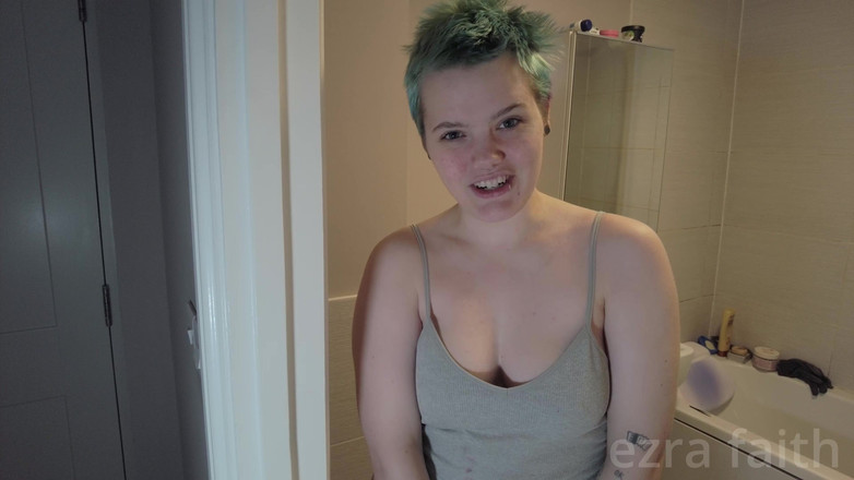 Ezra faith: Geschrumpfte stiefpapi in meiner pisse mit einem schrumpfenden trank duschen!...