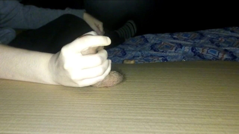 Sexoamateur: Handjob and cum shot