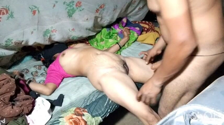 KMM: Une villageoise desi se fait baiser la chatte avec un...