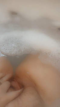 Bath Time Solo Fun