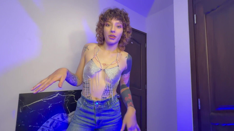 Michelle Kink: Desperate and Embarrassed I Wet My Jeans