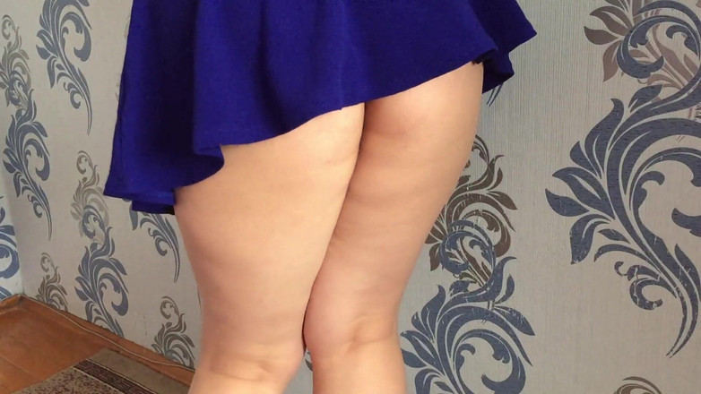 Lux Eva: Murid seksi di depan kamera web.