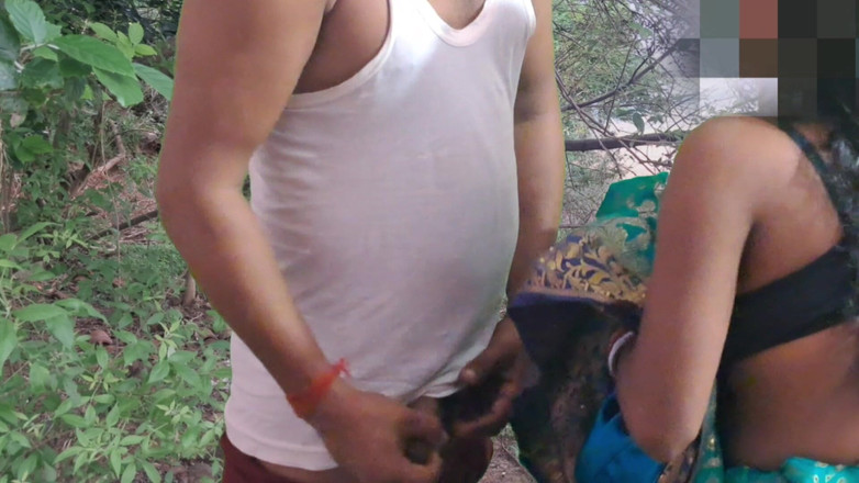 Trilokinath: जंगल में भारतीय गांव भाभी