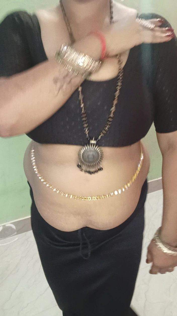 Kavita suman: Bbw Ấn Độ khiêu vũ và làm tình saree blouse rõ ràng...