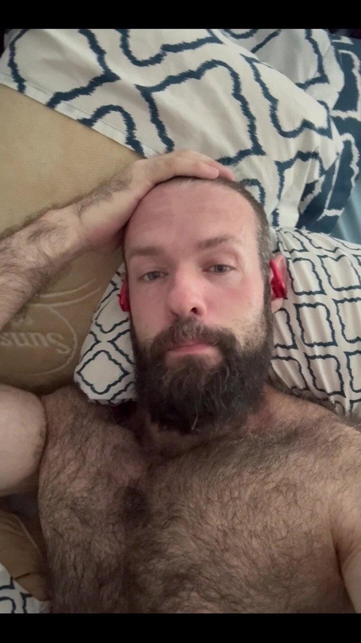 BeefyCanuck: Heya! Kênh Cập nhật cho Pride Tháng!