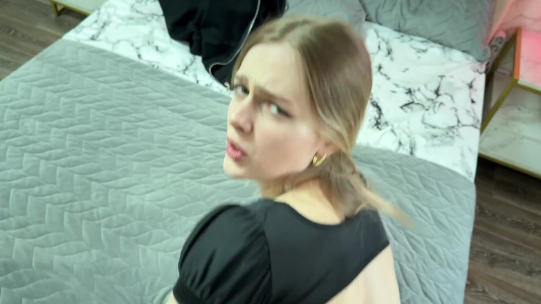 Arisha Mills: Właściciel pieprzy cipkę młodego studenta
