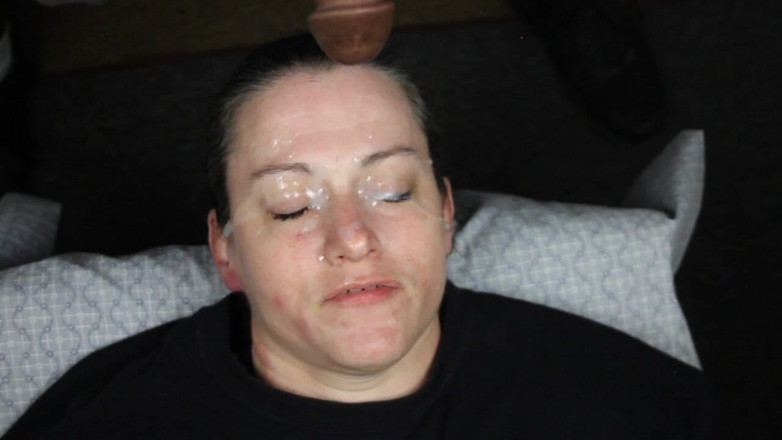 Dirty Dees: Dirty Dees Getting Her Face Covered Once Again!