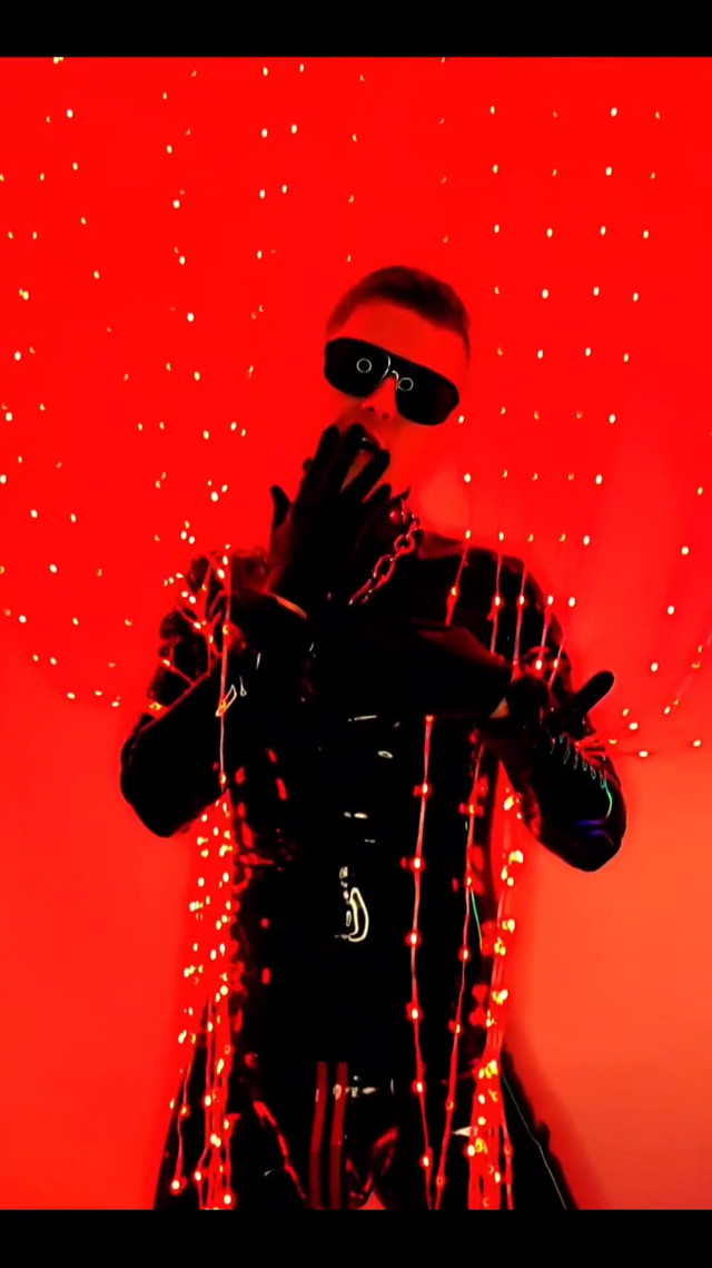 Rubber Musik Video (Roman Heart)