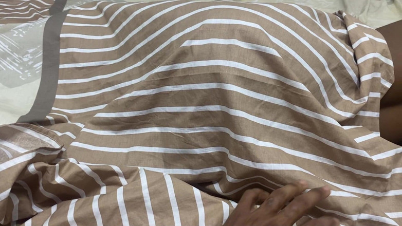 AndreaBellotiStar: 의붓딸의 보지에 들어와서 존나 쪼이는 보지를 가지고 왔어