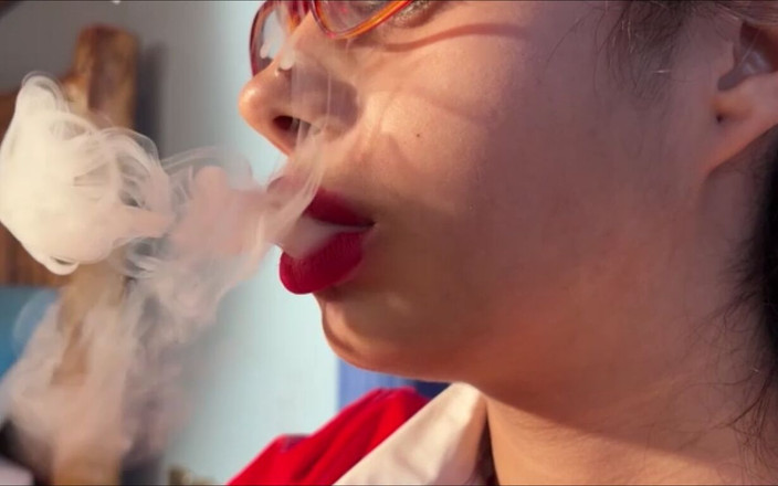 Christina Ventura: Fetish senyuman dan bibir