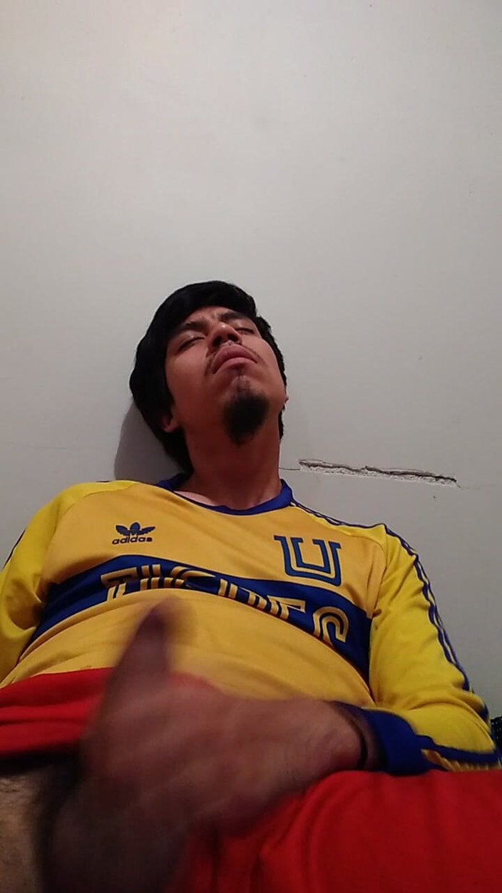 AlexAlejandro13: 欲しいミルクをたくさん吐き出す