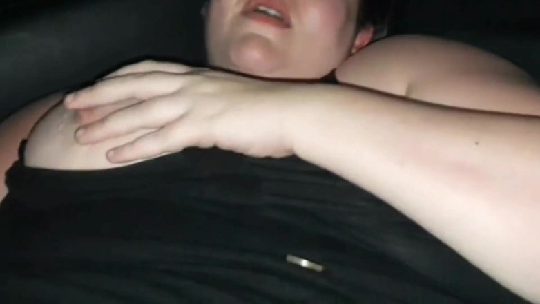Real homemade BBW BBC porn: Youngenglishbbw - играю с моей киской, трахнутой бутылкой