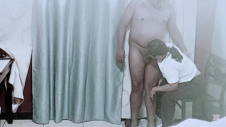 Sofixxx: Oma masturbiert, während sie zusieht, wie meine Stiefschwester mir einen...
