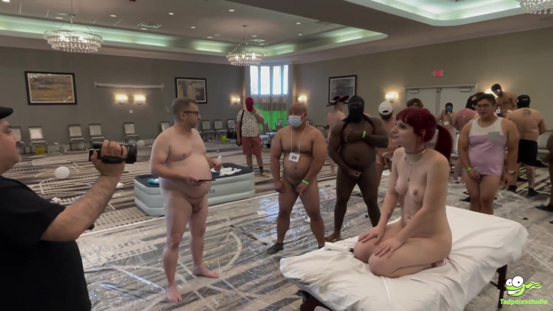 TadpolexStudio: La gangbang di sanguine rose registrata pov con filmati bonus