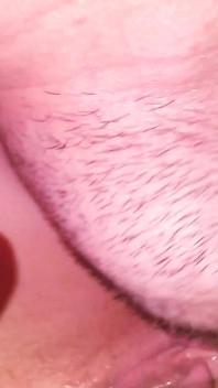 Geralmente peidar ajuda a encontrar bunda se for muito peluda