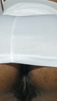 Xxx maison où ma chatte est facile à jouir