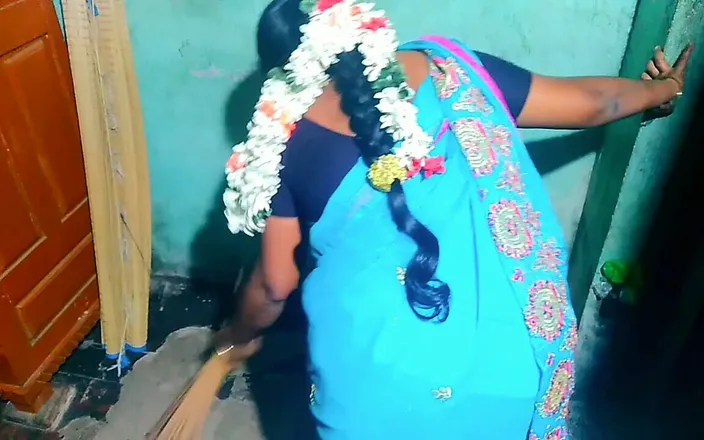 Priyanka314: Tamil Aunty House Owner Romance