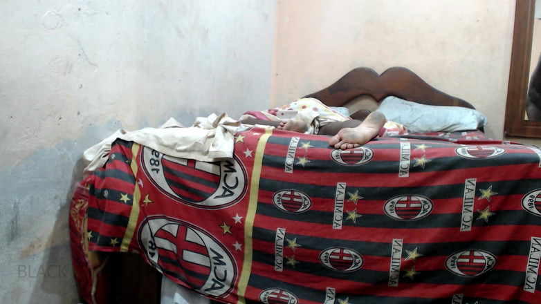 Black African 007: Гаряча вагіна, яка зводить кожного чоловіка з розуму, частина 1