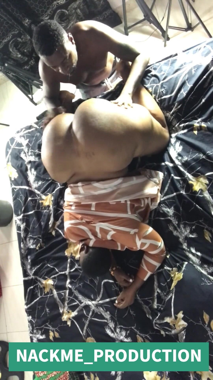 NACKME_PRODUCTION: Mrnackme Makan Pantat Saya Untuk Makan Malam