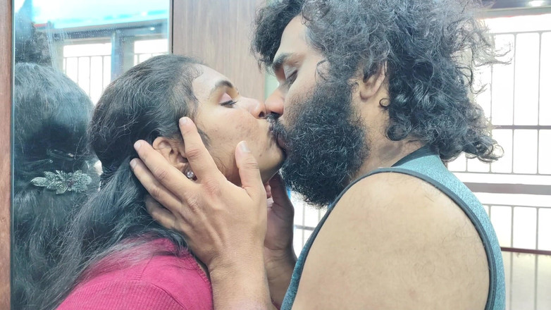 Vaigavarun45: カップル・ロマンス