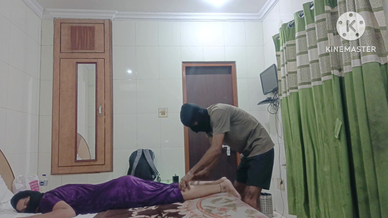 Poojakabir: Didi byla odvezena do hotelu, kde jí byla poskytnuta masáž,...