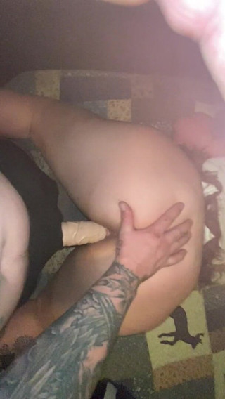 MzKiTTy91: PAWG habillée en Pocahontas se fait baiser en levrette par...